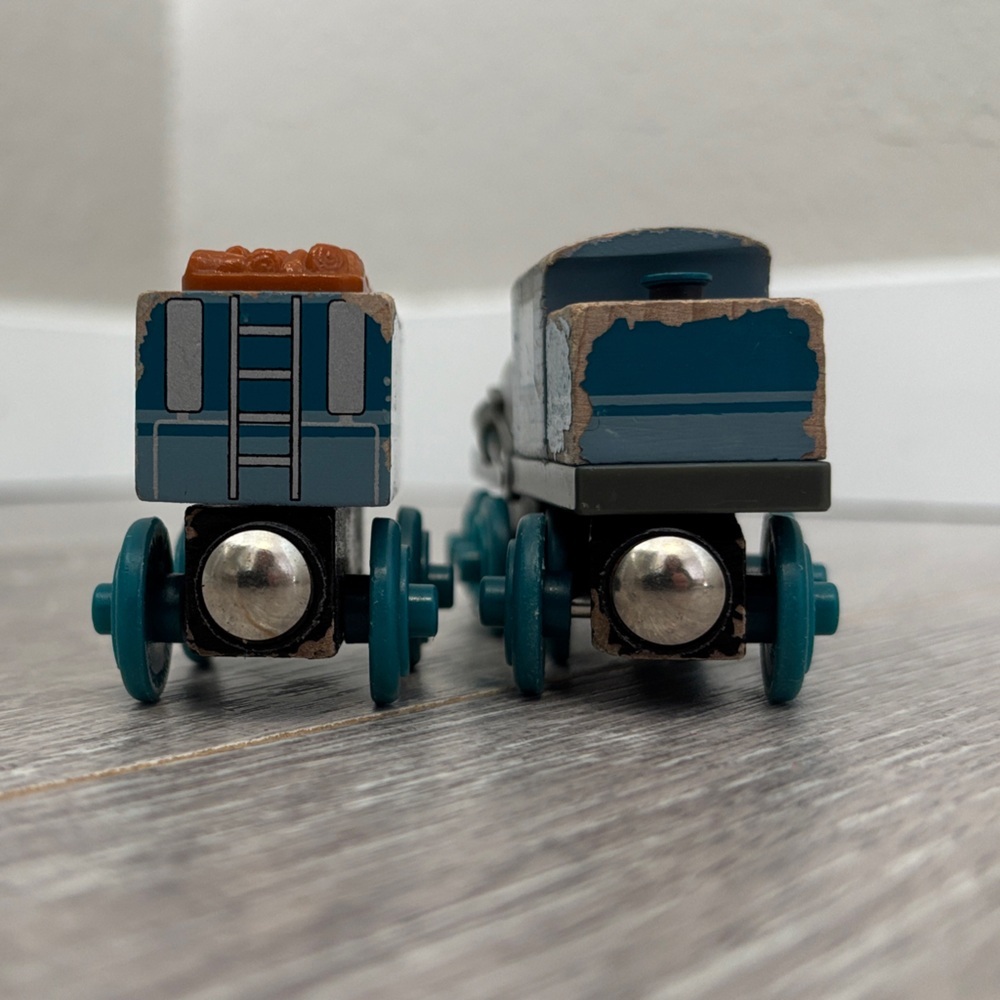 Wooden Ferdinand with Tender - Picture 4 of 8